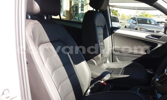 Buy Used Volkswagen Tiguan White Car in Livingstone in Zambia Buy Used Volkswagen Tiguan White Car in Livingstone in Zambia