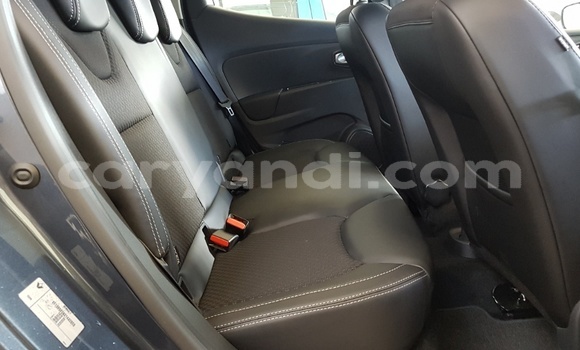 Tenga Tsaru Renault Clio Zvimwe Mota in Chingola in Zambia Tenga Tsaru Renault Clio Zvimwe Mota in Chingola in Zambia