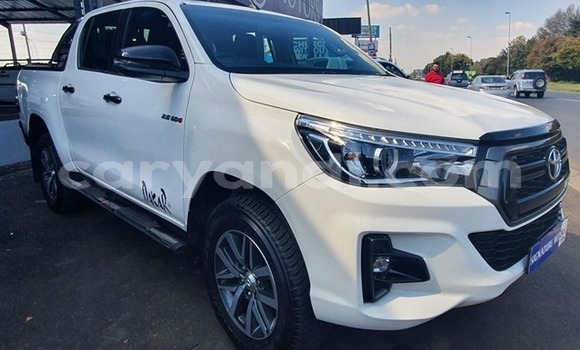 Nunua Ilio tumika Toyota Hilux Nyeupe Gari ndani ya Livingstone nchini Zambia Nunua Ilio tumika Toyota Hilux Nyeupe Gari ndani ya Livingstone nchini Zambia