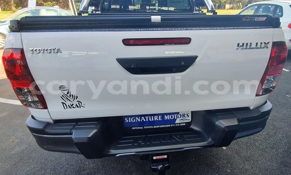 Nunua Ilio tumika Toyota Hilux Nyeupe Gari ndani ya Livingstone nchini Zambia Nunua Ilio tumika Toyota Hilux Nyeupe Gari ndani ya Livingstone nchini Zambia