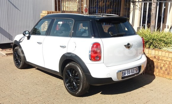 Acheter Occasion Voiture MINI Countryman Blanc à Chingola, Zambie Acheter Occasion Voiture MINI Countryman Blanc à Chingola, Zambie