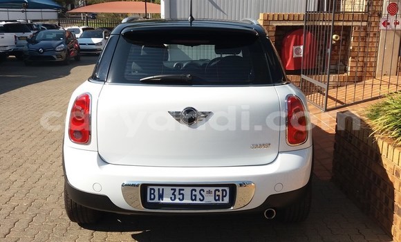 Acheter Occasion Voiture MINI Countryman Blanc à Chingola, Zambie Acheter Occasion Voiture MINI Countryman Blanc à Chingola, Zambie
