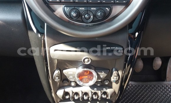 Acheter Occasion Voiture MINI Countryman Blanc à Chingola, Zambie Acheter Occasion Voiture MINI Countryman Blanc à Chingola, Zambie