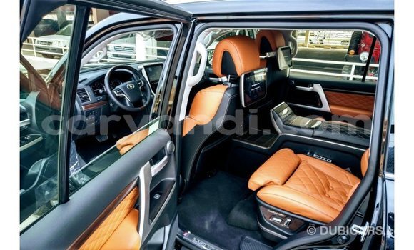 Tenga Imported Toyota Land Cruiser Nhema Mota in Import - Dubai in Zambia Tenga Imported Toyota Land Cruiser Nhema Mota in Import - Dubai in Zambia