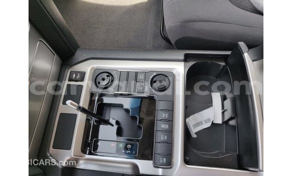 Nunua Imported Toyota Land Cruiser Nyeusi Gari ndani ya Import - Dubai nchini Zambia Nunua Imported Toyota Land Cruiser Nyeusi Gari ndani ya Import - Dubai nchini Zambia