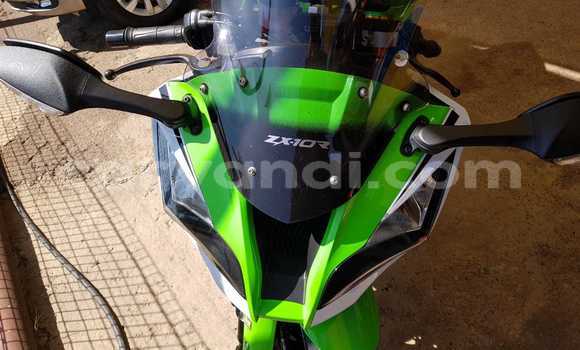 Acheter Occasion Moto Kawasaki H Vert à Lusaka, Zambie Acheter Occasion Moto Kawasaki H Vert à Lusaka, Zambie