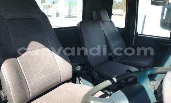 Nunua Ilio tumika Nissan UD Nyeupe Lori ndani ya Chingola nchini Zambia Nunua Ilio tumika Nissan UD Nyeupe Lori ndani ya Chingola nchini Zambia