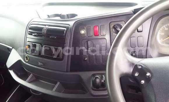 Tenga Tsaru Mercedes–Benz 3331 Chena Rori in Chingola in Zambia Tenga Tsaru Mercedes–Benz 3331 Chena Rori in Chingola in Zambia