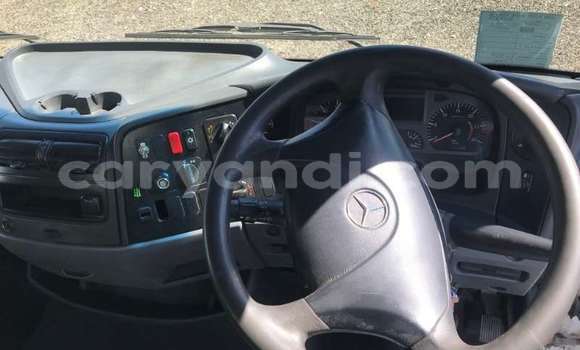 Tenga Tsaru Mercedes–Benz 3331 Chena Rori in Chingola in Zambia Tenga Tsaru Mercedes–Benz 3331 Chena Rori in Chingola in Zambia