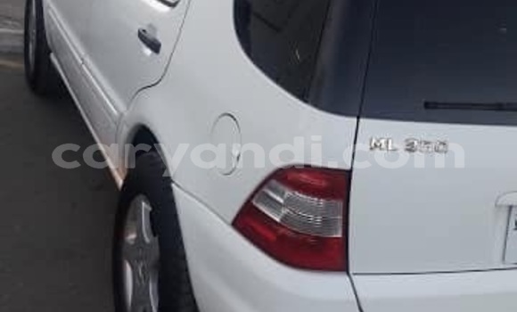 Buy Used Mercedes‒Benz ML–Class White Car in Lusaka in Zambia Buy Used Mercedes‒Benz ML–Class White Car in Lusaka in Zambia