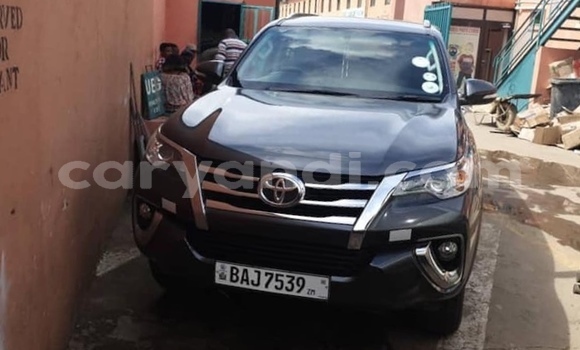 Acheter Occasion Voiture Toyota Fortuner Noir à Lusaka, Zambie Acheter Occasion Voiture Toyota Fortuner Noir à Lusaka, Zambie