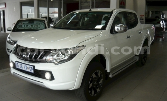 Tenga Tsaru Mitsubishi Triton Chena Mota in Lusaka in Zambia Tenga Tsaru Mitsubishi Triton Chena Mota in Lusaka in Zambia