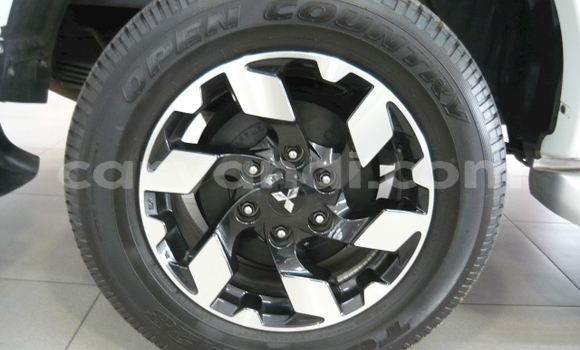 Tenga Tsaru Mitsubishi Triton Chena Mota in Lusaka in Zambia Tenga Tsaru Mitsubishi Triton Chena Mota in Lusaka in Zambia