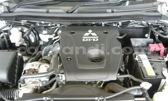 Tenga Tsaru Mitsubishi Triton Chena Mota in Lusaka in Zambia Tenga Tsaru Mitsubishi Triton Chena Mota in Lusaka in Zambia