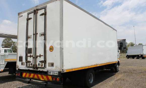 Acheter Occasion Utilitaire Hino 300 Series Blanc à Lusaka, Zambie Acheter Occasion Utilitaire Hino 300 Series Blanc à Lusaka, Zambie