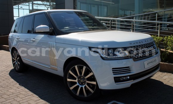 Tenga Tsaru Land Rover Range Rover Chena Mota in Livingstone in Zambia Tenga Tsaru Land Rover Range Rover Chena Mota in Livingstone in Zambia