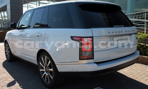 Tenga Tsaru Land Rover Range Rover Chena Mota in Livingstone in Zambia Tenga Tsaru Land Rover Range Rover Chena Mota in Livingstone in Zambia