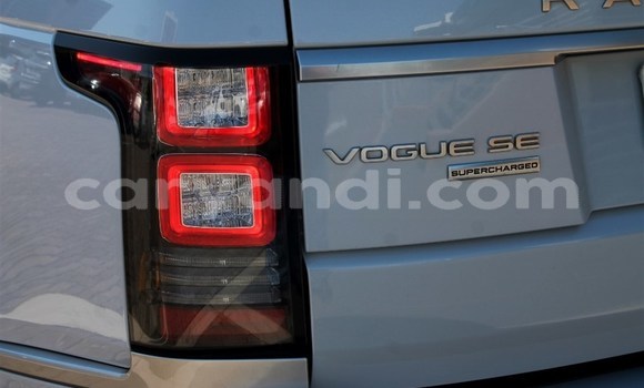 Tenga Tsaru Land Rover Range Rover Chena Mota in Livingstone in Zambia Tenga Tsaru Land Rover Range Rover Chena Mota in Livingstone in Zambia