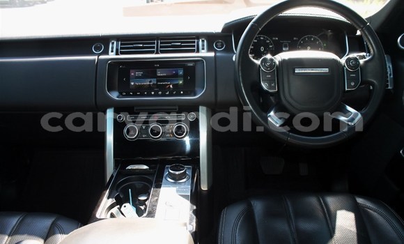 Tenga Tsaru Land Rover Range Rover Chena Mota in Livingstone in Zambia Tenga Tsaru Land Rover Range Rover Chena Mota in Livingstone in Zambia