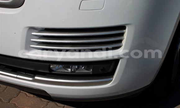 Tenga Tsaru Land Rover Range Rover Chena Mota in Livingstone in Zambia Tenga Tsaru Land Rover Range Rover Chena Mota in Livingstone in Zambia