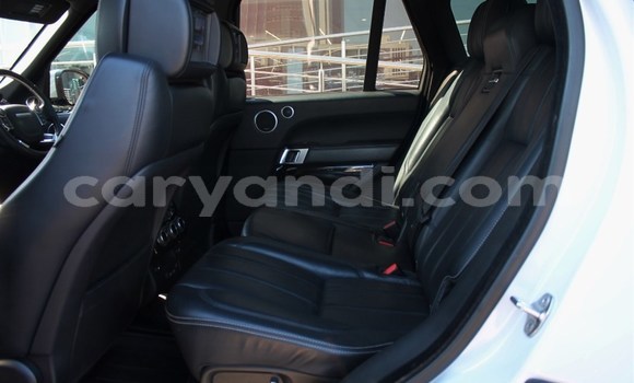 Tenga Tsaru Land Rover Range Rover Chena Mota in Livingstone in Zambia Tenga Tsaru Land Rover Range Rover Chena Mota in Livingstone in Zambia