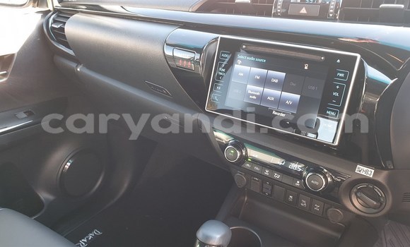 Acheter Occasion Voiture Toyota Hilux Blanc à Livingstone, Zambie Acheter Occasion Voiture Toyota Hilux Blanc à Livingstone, Zambie