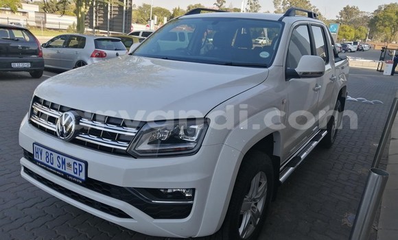 Buy Used Volkswagen Amarok White Car in Livingstone in Zambia Buy Used Volkswagen Amarok White Car in Livingstone in Zambia