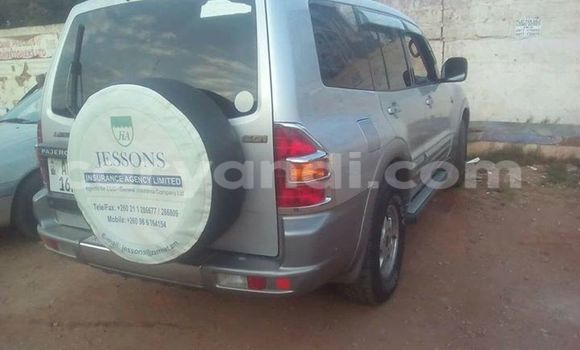 Nunua Ilio tumika Mitsubishi Pajero Nyeusi Gari ndani ya Chipata nchini Zambia Nunua Ilio tumika Mitsubishi Pajero Nyeusi Gari ndani ya Chipata nchini Zambia