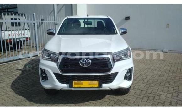 Buy Used Toyota Hilux White Car in Lusaka in Zambia Buy Used Toyota Hilux White Car in Lusaka in Zambia