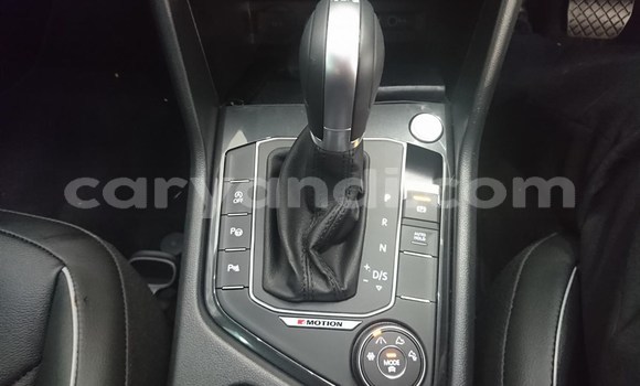 Acheter Occasion Voiture Volkswagen Tiguan Blanc à Livingstone, Zambie Acheter Occasion Voiture Volkswagen Tiguan Blanc à Livingstone, Zambie