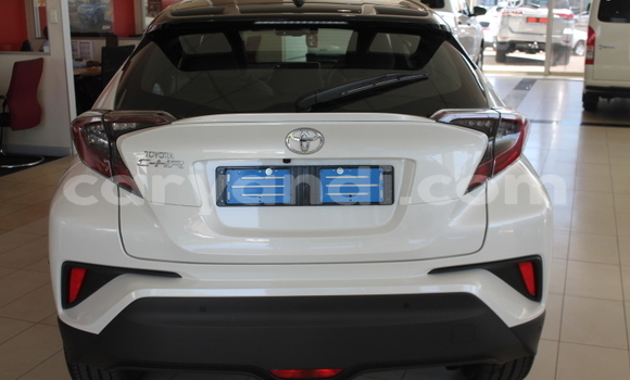 Acheter Occasion Voiture Toyota C-HR Blanc à Chingola, Zambie Acheter Occasion Voiture Toyota C-HR Blanc à Chingola, Zambie