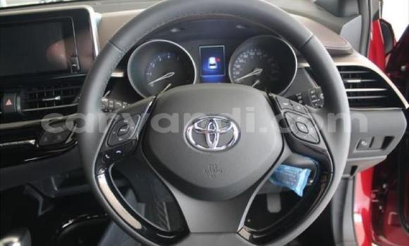 Nunua Ilio tumika Toyota C-HR Nyekundu Gari ndani ya Lusaka nchini Zambia Nunua Ilio tumika Toyota C-HR Nyekundu Gari ndani ya Lusaka nchini Zambia