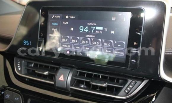 Nunua Ilio tumika Toyota C-HR Nyekundu Gari ndani ya Lusaka nchini Zambia Nunua Ilio tumika Toyota C-HR Nyekundu Gari ndani ya Lusaka nchini Zambia