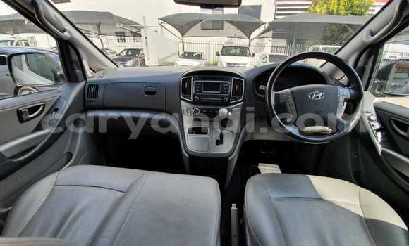 Nunua Ilio tumika Hyundai H1 Nyeupe Gari ndani ya Livingstone nchini Zambia Nunua Ilio tumika Hyundai H1 Nyeupe Gari ndani ya Livingstone nchini Zambia