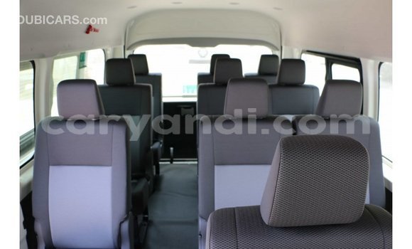 Acheter Import Voiture Toyota Hiace Blanc à Import - Dubai, Zambie Acheter Import Voiture Toyota Hiace Blanc à Import - Dubai, Zambie