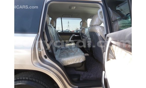 Nunua Imported Toyota Land Cruiser Nyingine Gari ndani ya Import - Dubai nchini Zambia Nunua Imported Toyota Land Cruiser Nyingine Gari ndani ya Import - Dubai nchini Zambia