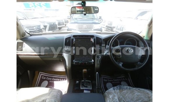 Tenga Imported Toyota Land Cruiser Chena Mota in Import - Dubai in Zambia Tenga Imported Toyota Land Cruiser Chena Mota in Import - Dubai in Zambia
