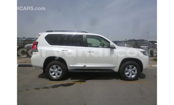Nunua Imported Toyota Prado Nyeupe Gari ndani ya Import - Dubai nchini Zambia Nunua Imported Toyota Prado Nyeupe Gari ndani ya Import - Dubai nchini Zambia