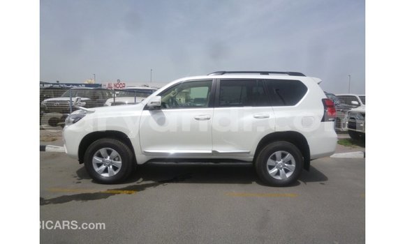 Nunua Imported Toyota Prado Nyeupe Gari ndani ya Import - Dubai nchini Zambia Nunua Imported Toyota Prado Nyeupe Gari ndani ya Import - Dubai nchini Zambia