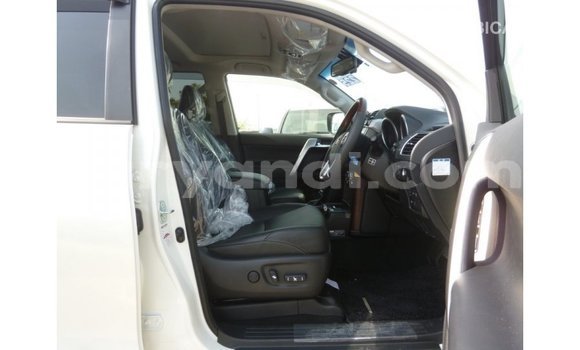 Nunua Imported Toyota Prado Nyeupe Gari ndani ya Import - Dubai nchini Zambia Nunua Imported Toyota Prado Nyeupe Gari ndani ya Import - Dubai nchini Zambia