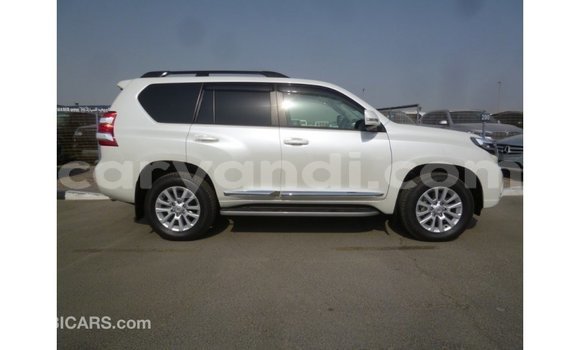 Nunua Imported Toyota Prado Nyeupe Gari ndani ya Import - Dubai nchini Zambia Nunua Imported Toyota Prado Nyeupe Gari ndani ya Import - Dubai nchini Zambia