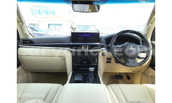 Nunua Imported Lexus LX Nyeusi Gari ndani ya Import - Dubai nchini Zambia Nunua Imported Lexus LX Nyeusi Gari ndani ya Import - Dubai nchini Zambia