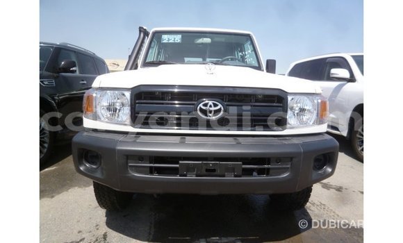 Nunua Imported Toyota Land Cruiser Nyeupe Gari ndani ya Import - Dubai nchini Zambia Nunua Imported Toyota Land Cruiser Nyeupe Gari ndani ya Import - Dubai nchini Zambia