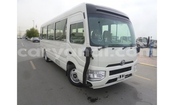 Nunua Imported Toyota Coaster Nyeupe Gari ndani ya Import - Dubai nchini Zambia Nunua Imported Toyota Coaster Nyeupe Gari ndani ya Import - Dubai nchini Zambia