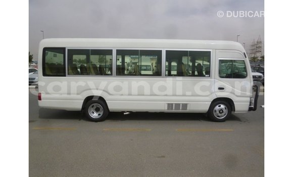 Nunua Imported Toyota Coaster Nyeupe Gari ndani ya Import - Dubai nchini Zambia Nunua Imported Toyota Coaster Nyeupe Gari ndani ya Import - Dubai nchini Zambia