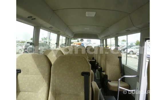 Nunua Imported Toyota Coaster Nyeupe Gari ndani ya Import - Dubai nchini Zambia Nunua Imported Toyota Coaster Nyeupe Gari ndani ya Import - Dubai nchini Zambia