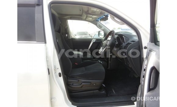 Nunua Imported Toyota Prado Nyeupe Gari ndani ya Import - Dubai nchini Zambia Nunua Imported Toyota Prado Nyeupe Gari ndani ya Import - Dubai nchini Zambia