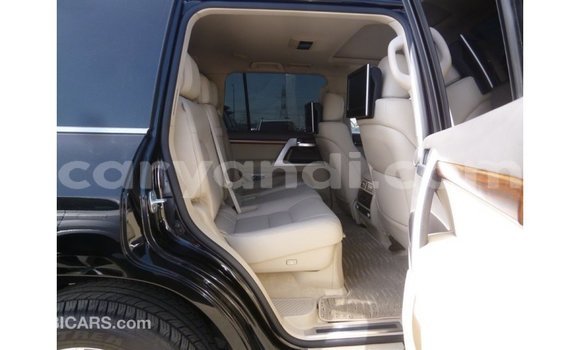 Nunua Imported Toyota Land Cruiser Nyeusi Gari ndani ya Import - Dubai nchini Zambia Nunua Imported Toyota Land Cruiser Nyeusi Gari ndani ya Import - Dubai nchini Zambia