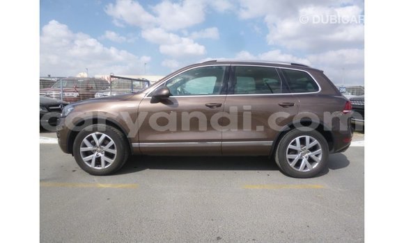 Acheter Import Voiture Volkswagen Touareg Marron à Import - Dubai, Zambie Acheter Import Voiture Volkswagen Touareg Marron à Import - Dubai, Zambie