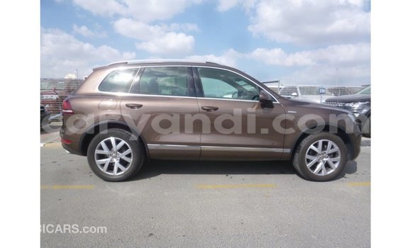 Acheter Import Voiture Volkswagen Touareg Marron à Import - Dubai, Zambie Acheter Import Voiture Volkswagen Touareg Marron à Import - Dubai, Zambie
